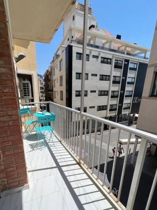 Apartamento céntrico y en primera línea de playa Apartamento Benidorm Exterior foto